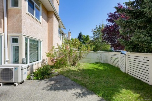 #20-10471 Resthaven Dr, Sidney, BC 