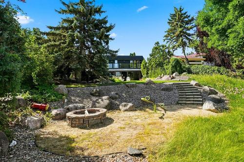 219 Edgewater Drive, Winnipeg, MB - Outdoor