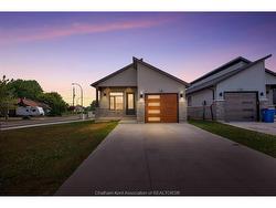 95 IRONWOOD Trail Chatham, ON N7M 0A5