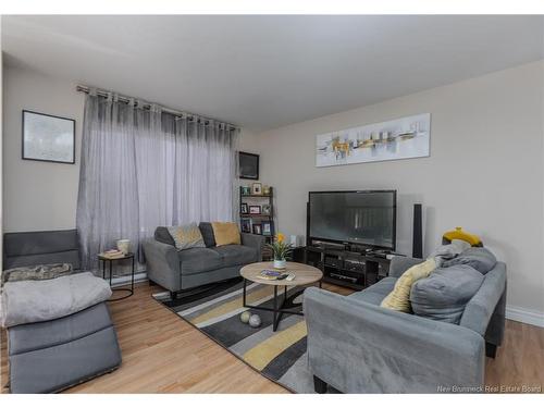 33-35 Barnaby St, Moncton, NB - Indoor Photo Showing Living Room