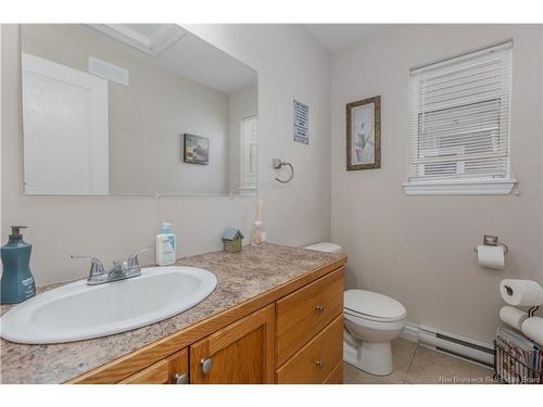 33-35 Barnaby St, Moncton, NB - Indoor Photo Showing Bathroom