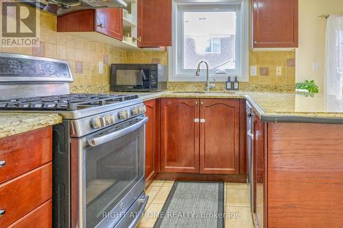 6683 Opera Glass Crescent, Mississauga, ON - Indoor Photo Showing Kitchen