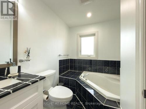 6683 Opera Glass Crescent, Mississauga, ON - Indoor Photo Showing Bathroom