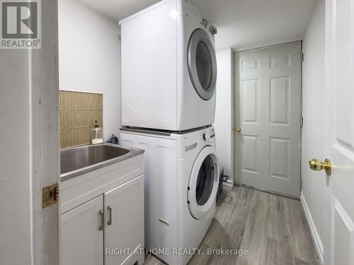 6683 Opera Glass Crescent, Mississauga, ON - Indoor Photo Showing Laundry Room