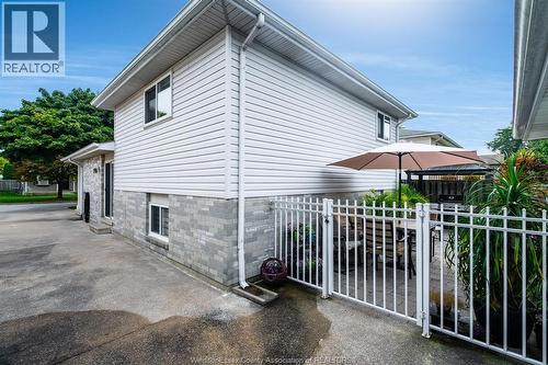 2677 Robert Road, Windsor, ON - Outdoor With Exterior