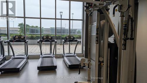 809 - 2093 Fairview Street, Burlington, ON - Indoor Photo Showing Gym Room