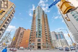 701 - 445 LAURIER AVENUE W  Ottawa, ON K1R 0A2