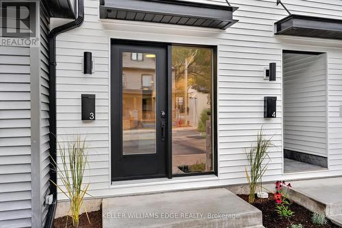 3 - 332 KING STREET W , Hamilton, Ontario L9H 1W6 4