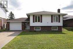 52 Danby RD Sault Ste. Marie, ON P6B 5X6