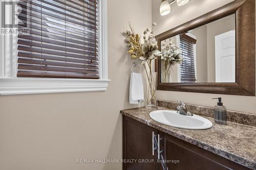 856 Norton Avenue, Ottawa, ON - Indoor Photo Showing Bathroom