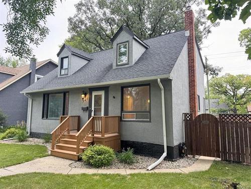 321 Guildford St, Winnipeg, MB - Outdoor With Deck Patio Veranda