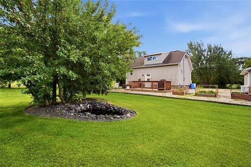 8 Skazyk Rd, St Andrews, MB - Outdoor With Deck Patio Veranda With Backyard