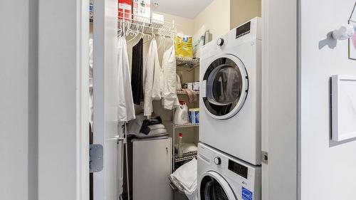 511-1290 St. Paul Street, Kelowna, BC - Indoor Photo Showing Laundry Room