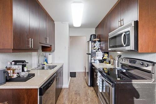 509-500 Stradbrook Ave, Winnipeg, MB - Indoor Photo Showing Kitchen With Upgraded Kitchen