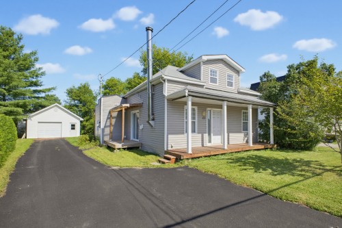 43 Rue des Sulpiciens  L'Épiphanie, QC J5X 2X7