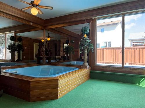 55 Ambassador Row, Winnipeg, MB -  Photo Showing Other Room