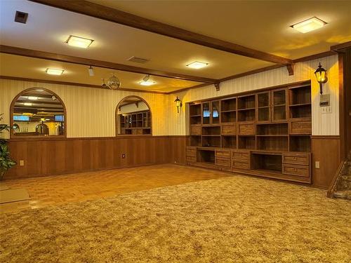 55 Ambassador Row, Winnipeg, MB - Indoor Photo Showing Other Room