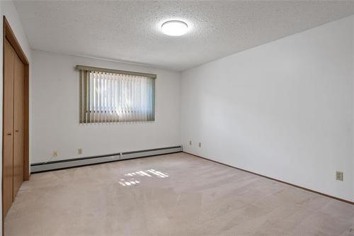 108-687 St Anne'S Rd, Winnipeg, MB - Indoor Photo Showing Other Room