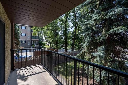 108-687 St Anne'S Rd, Winnipeg, MB - Outdoor With Balcony With Exterior