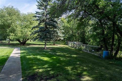 108-687 St Anne'S Rd, Winnipeg, MB - Outdoor