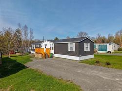 41 Elmdale CRES  Fredericton, NB E3B 6P9