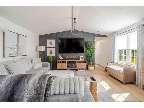 41 Elmdale Cres, Fredericton, NB 