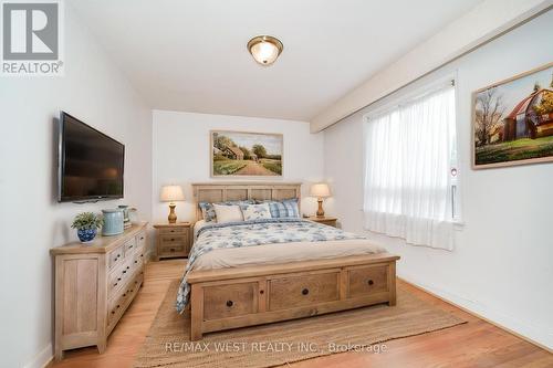 215 Acton Avenue, Toronto, ON 