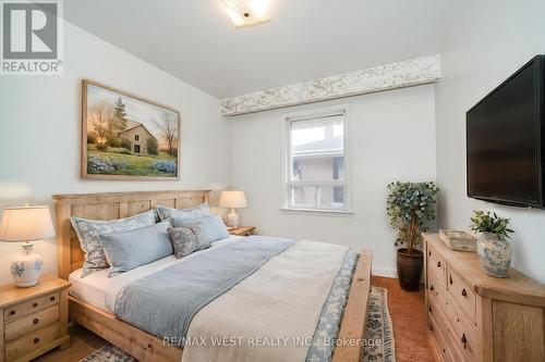 215 Acton Avenue, Toronto, ON 