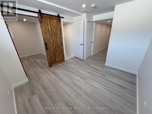 LOWER - 245 BENNINGER DRIVE , Kitchener, Ontario N2E 0K1 5