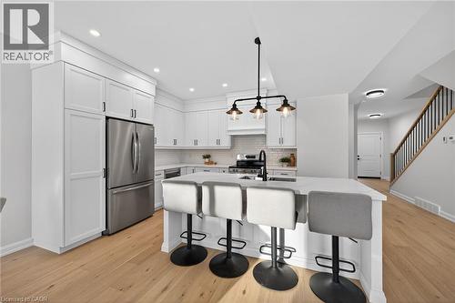 Island with breakfast bar - 45B Howard Street, Hagersville, ON 