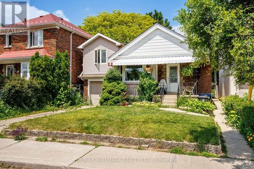 8 Davies Crescent, Toronto, ON 