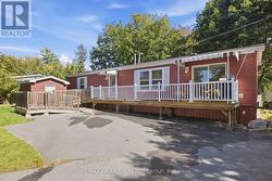 14 PACIFIC AVENUE Ottawa, ON K2H 7P9