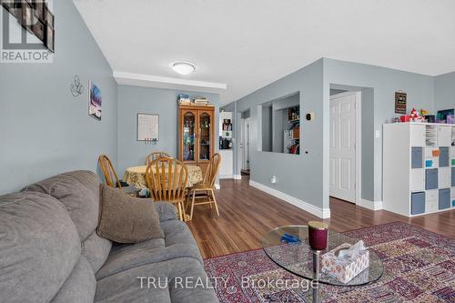 369 Mockingbird Drive, Ottawa, ON 