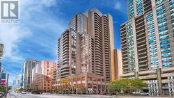 402 - 736 BAY STREET Toronto, ON M5G 1N6