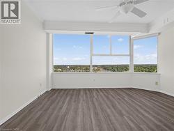 Floor-to-ceiling windows with expansive scenery - 