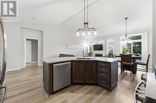 925 Burwash Landing, Ottawa, ON 