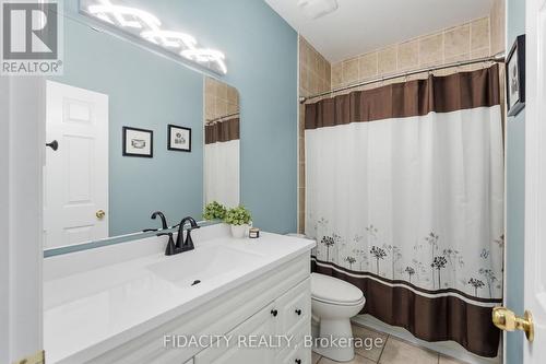 925 Burwash Landing, Ottawa, ON 
