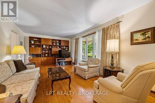 124 Campbell Crescent, Kingston (Central City West), ON 