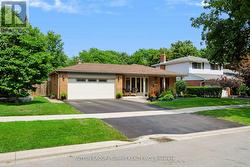 659 CHERRYWOOD DRIVE  Burlington, ON L7T 3W9