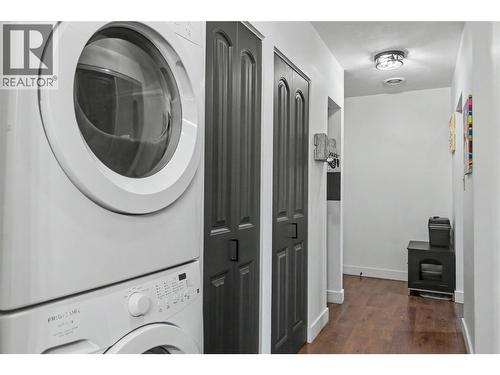 In Suite Laundry - 1665 Ufton Court Unit# 338, Kelowna, BC 