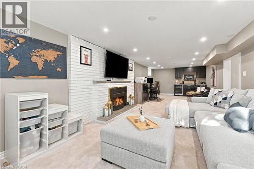 1060 Dowland Crescent, Burlington, ON 