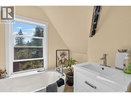 199 Farleigh Lake Road, Penticton, BC 