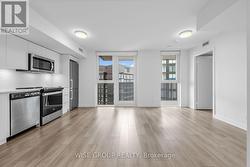 1502 - 18 TRETTI WAY Toronto, ON M3H 0E4