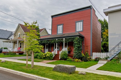 Façade - 35 Rue Morris, Sainte-Thérèse, QC 