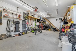 Garage - 