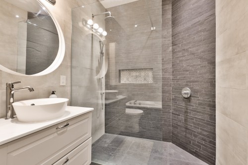 Salle de bains - 6046 Av. De Lorimier, Montréal (Rosemont/La Petite-Patrie), QC 