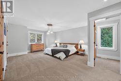 Upper Bedroom with Ensuite - 