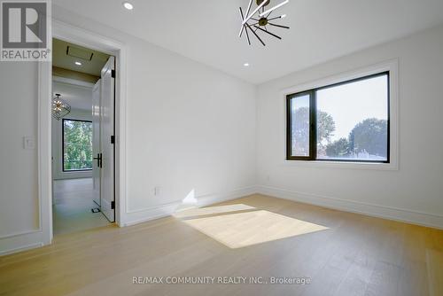 1349 Melton Drive, Mississauga, ON 