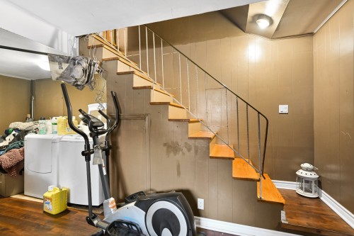 Escalier - 3112  - 3114 Rue Bernard, Brossard, QC 