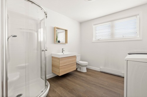 Salle de bains - 137 Rue De Calais, Shannon, QC 